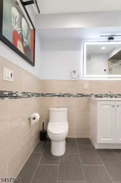 58 S 2nd St #2A Unit 2A Elizabeth City, NJ 07206