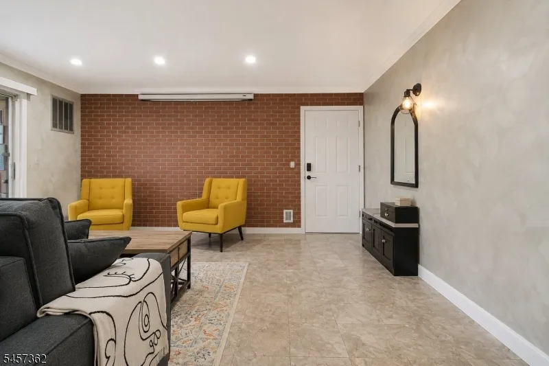 58 S 2nd St #2A Unit 2A Elizabeth City, NJ 07206