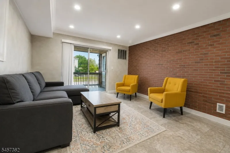 58 S 2nd St #2A Unit 2A Elizabeth City, NJ 07206