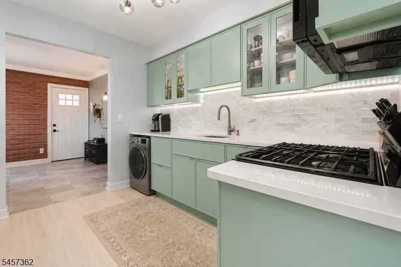 58 S 2nd St #2A Unit 2A Elizabeth City, NJ 07206