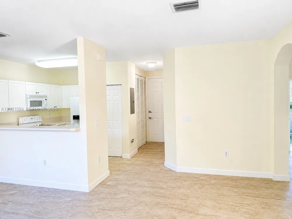 230 SE 29th Ave #1 Homestead, FL 33033