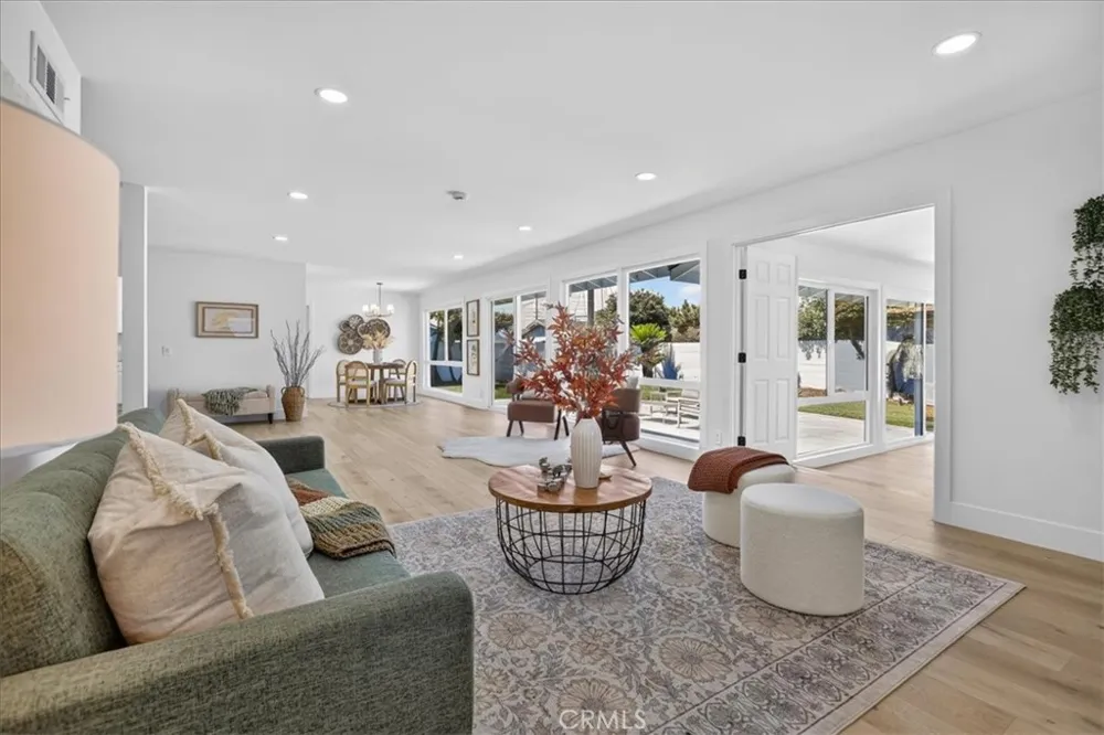 8611 Elmer Garden Grove, CA 92841