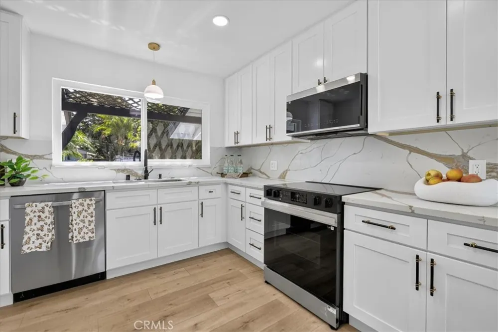 8611 Elmer Garden Grove, CA 92841