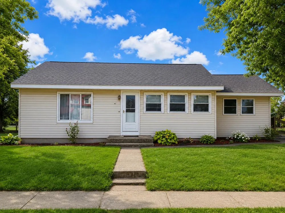 156 Stearns Street Barryton, MI 49305