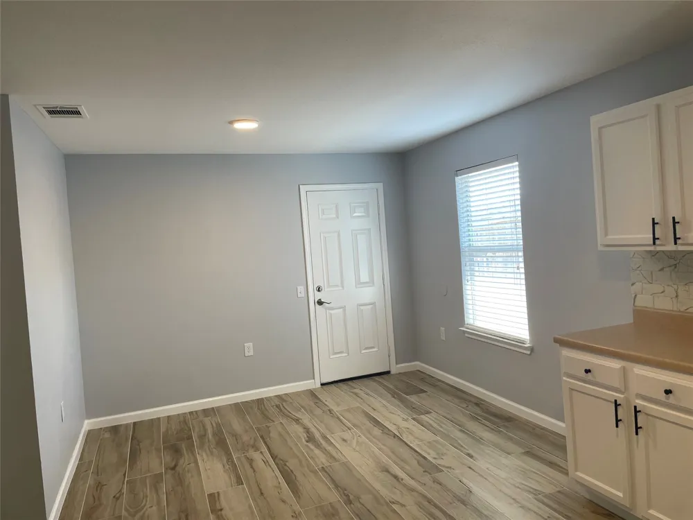 3401 Sand Dunes Avenue Austin, TX 78744