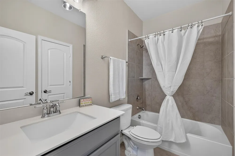 8715 Royal Star Road Rowlett, TX 75089