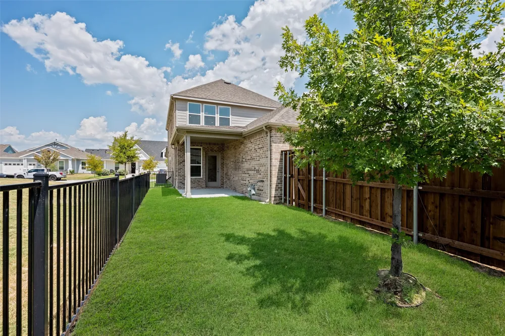 8715 Royal Star Road Rowlett, TX 75089