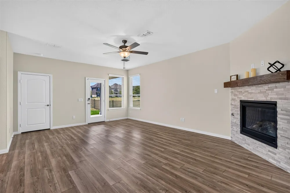 8715 Royal Star Road Rowlett, TX 75089