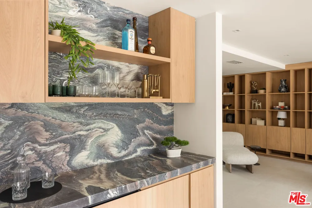 483 E Santiago Way Palm Springs, CA 92264