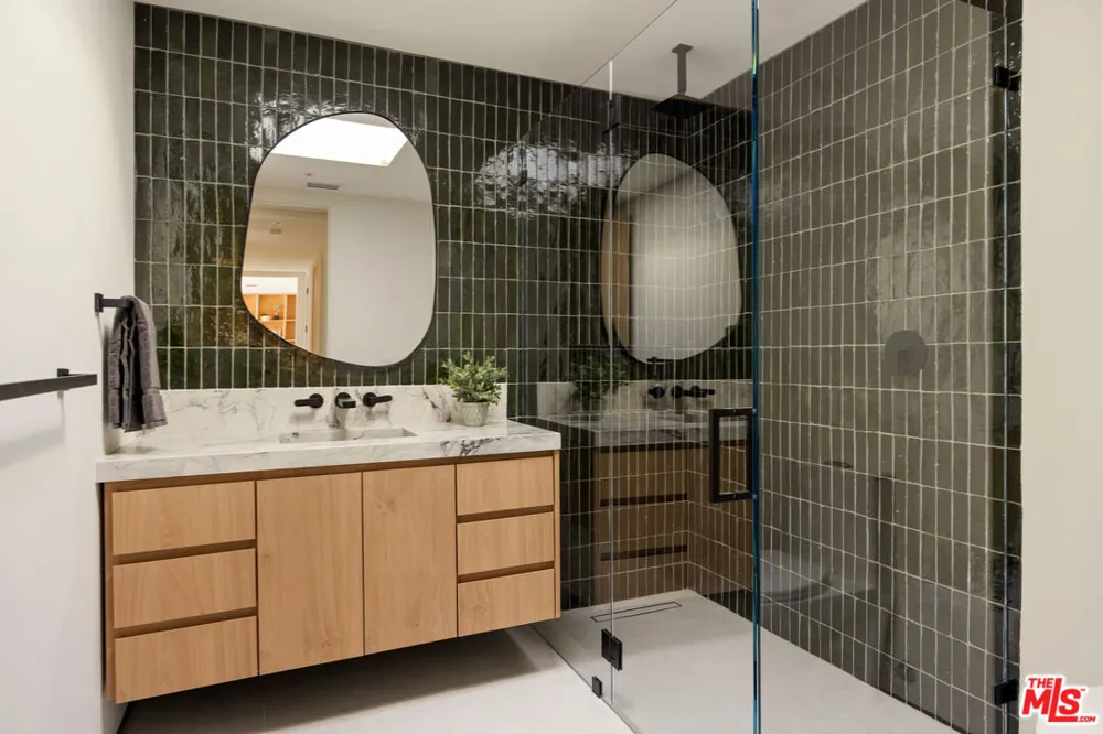 483 E Santiago Way Palm Springs, CA 92264