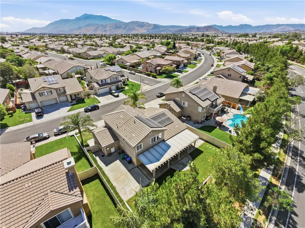 1129 Shooting Star Drive Beaumont, CA 92223