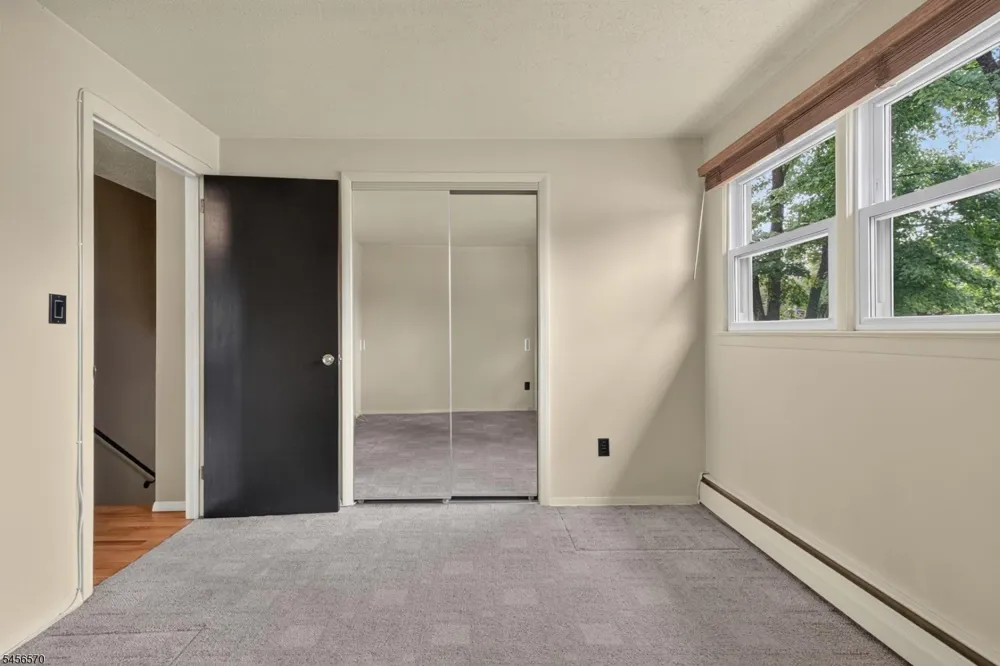 42 Hanover Pl Wayne, NJ 07470