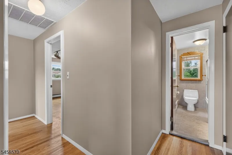42 Hanover Pl Wayne, NJ 07470