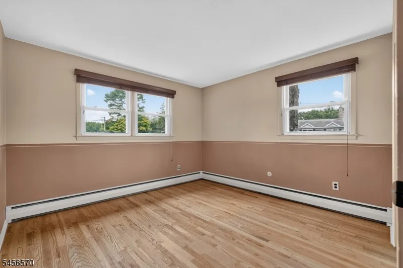 42 Hanover Pl Wayne, NJ 07470