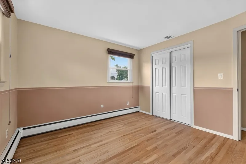 42 Hanover Pl Wayne, NJ 07470