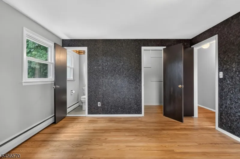42 Hanover Pl Wayne, NJ 07470