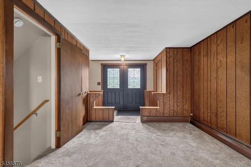 42 Hanover Pl Wayne, NJ 07470