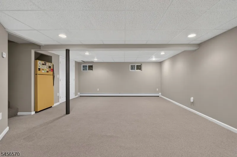 42 Hanover Pl Wayne, NJ 07470
