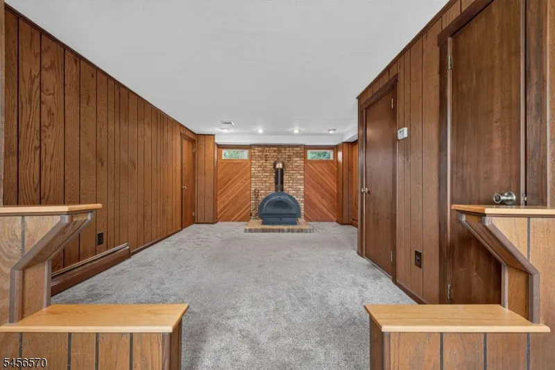 42 Hanover Pl Wayne, NJ 07470