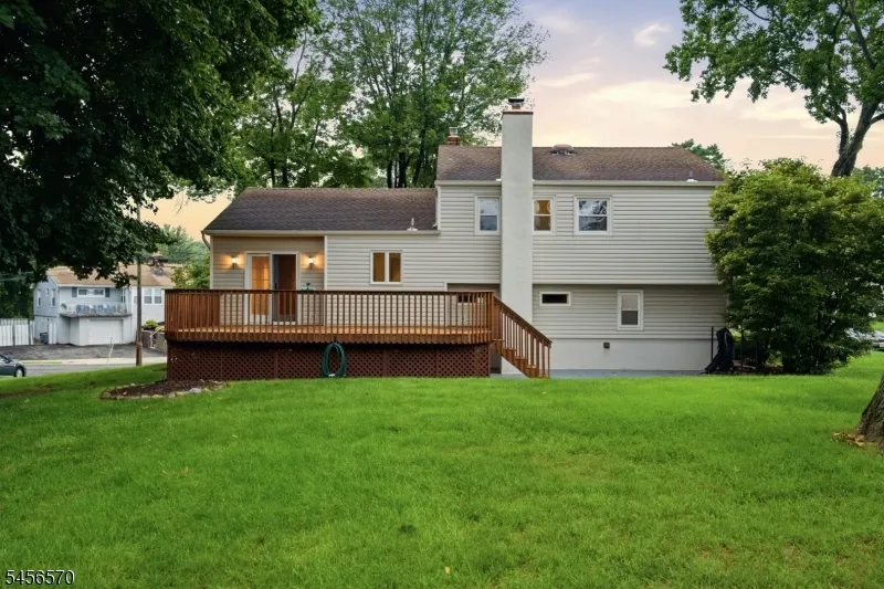 42 Hanover Pl Wayne, NJ 07470
