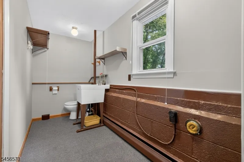42 Hanover Pl Wayne, NJ 07470