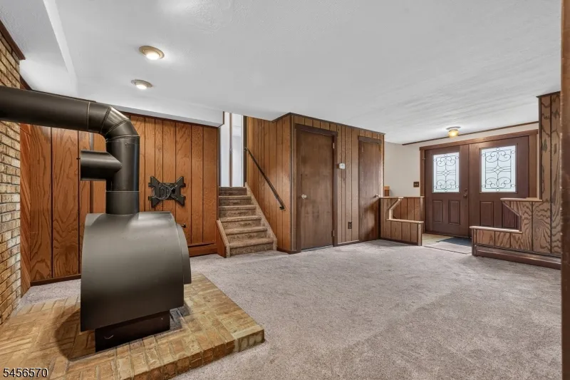 42 Hanover Pl Wayne, NJ 07470