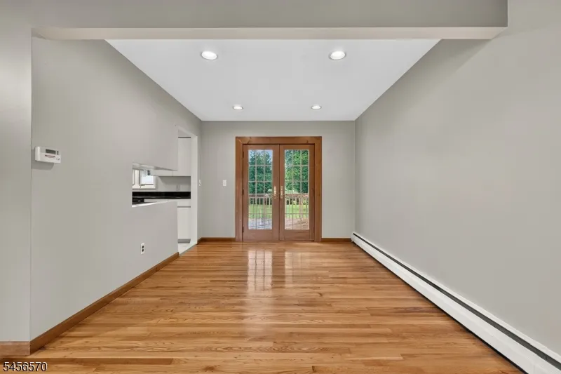 42 Hanover Pl Wayne, NJ 07470