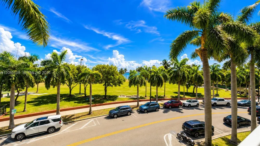 1900 Bayshore Dr #504 Miami, FL 33132