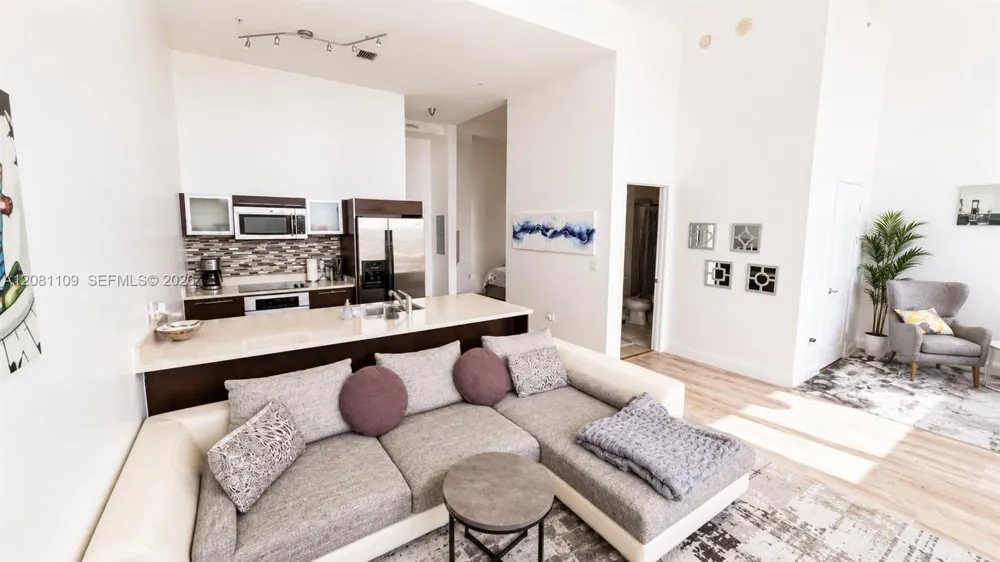 1900 Bayshore Dr #504 Miami, FL 33132