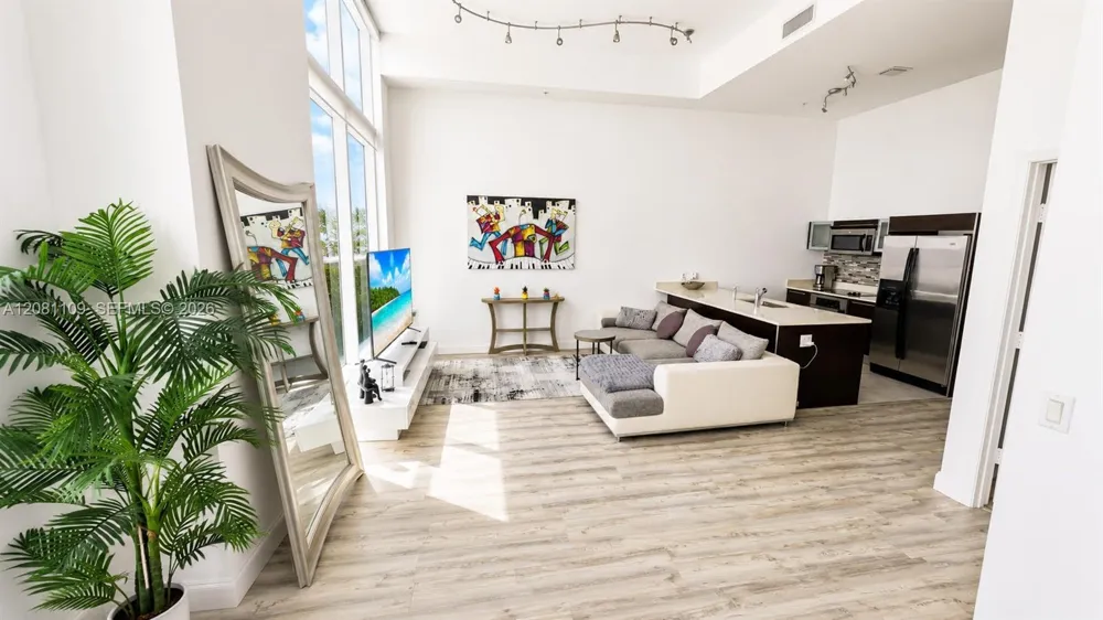 1900 Bayshore Dr #504 Miami, FL 33132