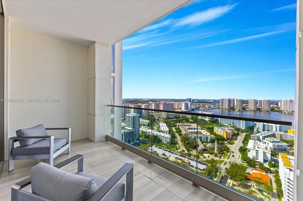 17901 Collins Ave #2802 Sunny Isles Beach, FL 33160