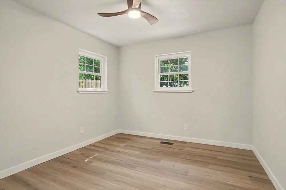 706 E E AVENUE Jenks, OK 74037