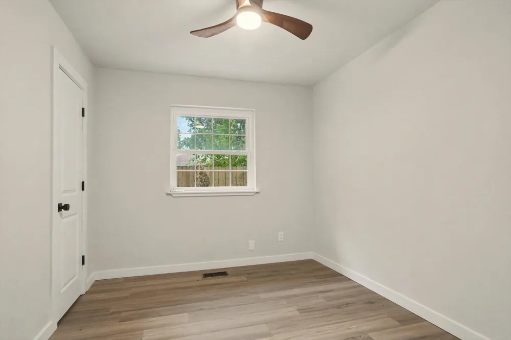 706 E E AVENUE Jenks, OK 74037