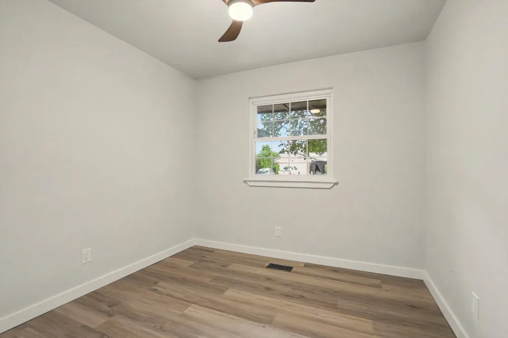 706 E E AVENUE Jenks, OK 74037