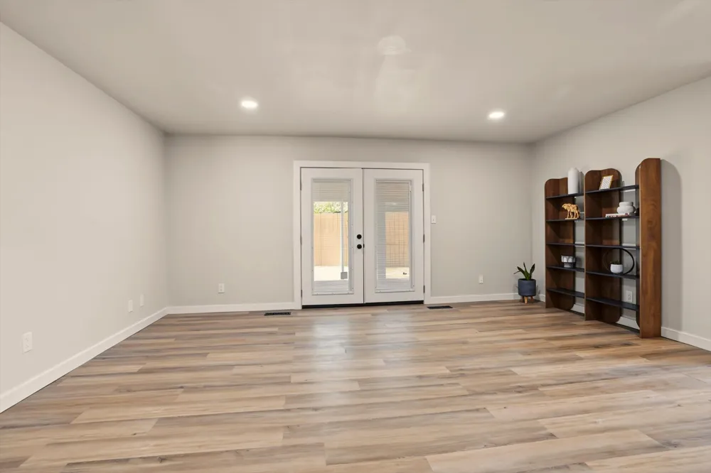 706 E E AVENUE Jenks, OK 74037
