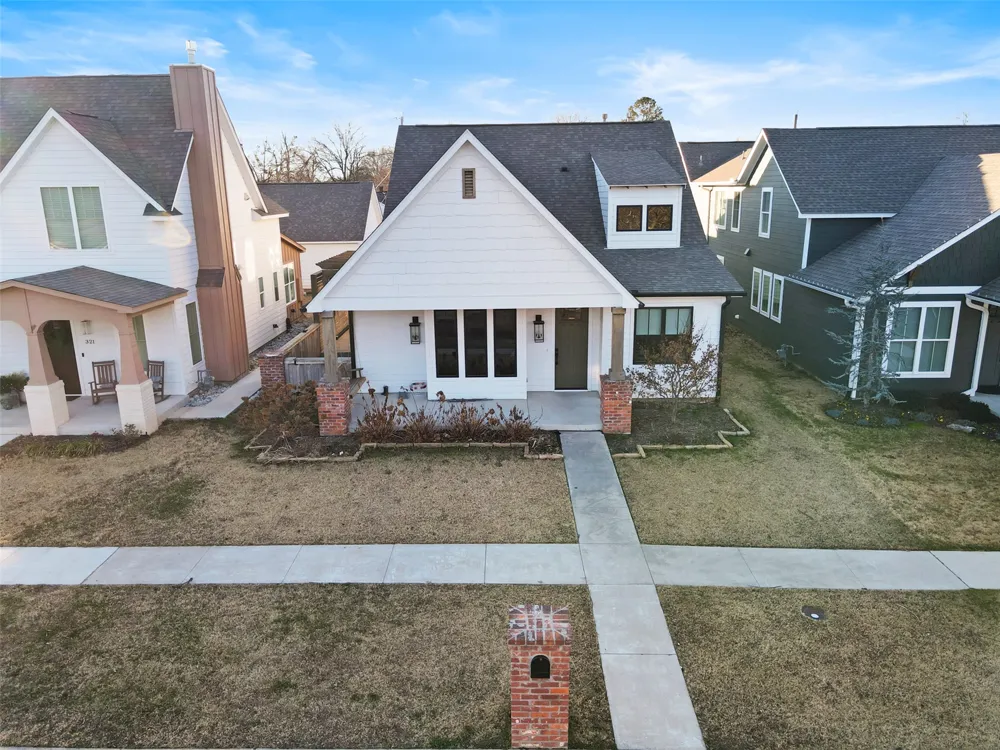 315 E Freeport Street Broken Arrow, OK 74012