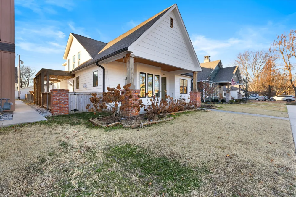 315 E Freeport Street Broken Arrow, OK 74012