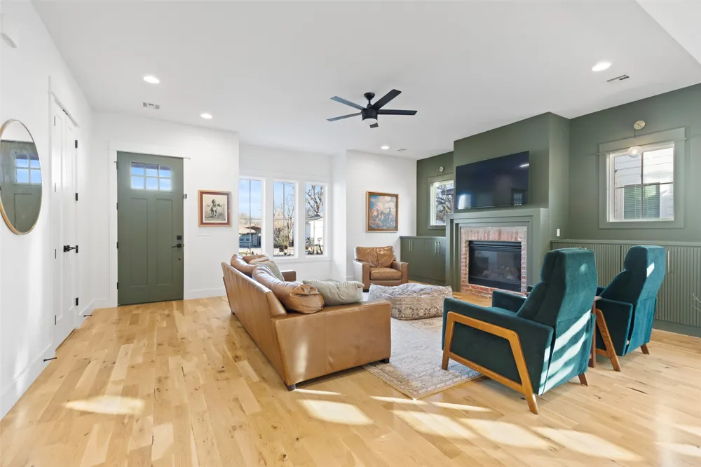 315 E Freeport Street Broken Arrow, OK 74012