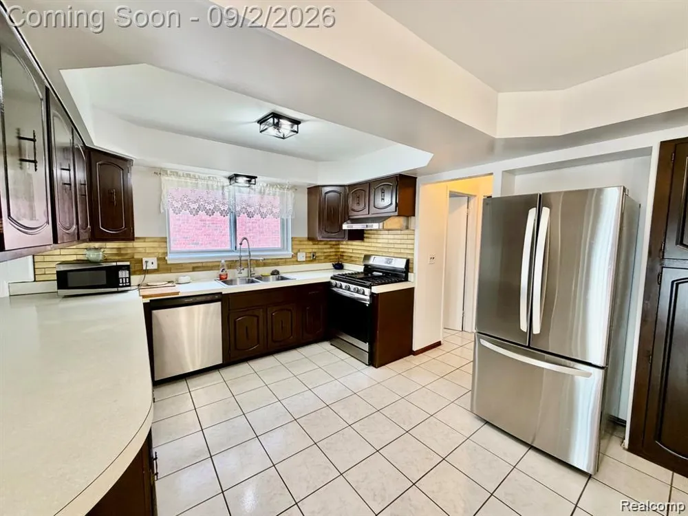 36357 Weber Drive Sterling Heights City, MI 48310