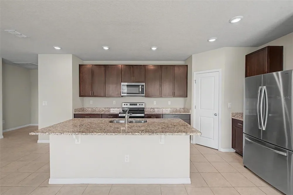 234 LOVELY COURT Plant City, FL 33566