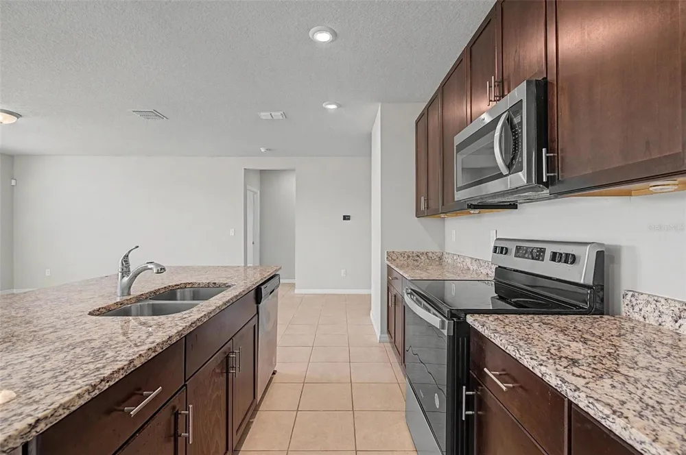 234 LOVELY COURT Plant City, FL 33566