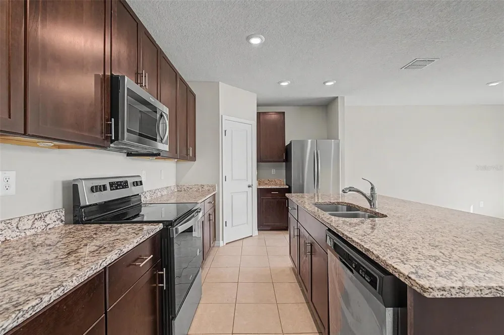 234 LOVELY COURT Plant City, FL 33566