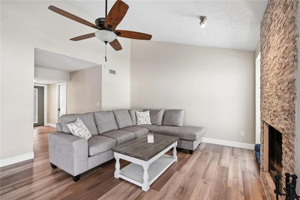 4509 GRAINARY AVENUE Tampa, FL 33624