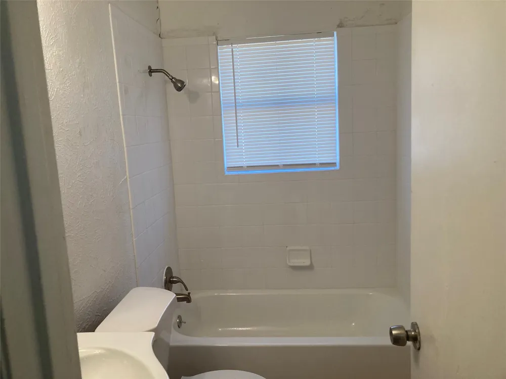 205 E Hoover Avenue Killeen, TX 76541
