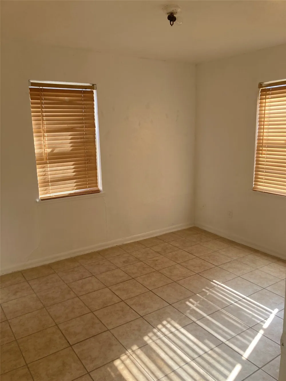 205 E Hoover Avenue Killeen, TX 76541