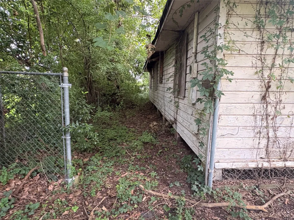 621 Kelly Street Bossier City, LA 71111