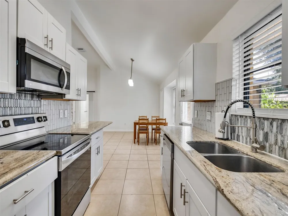2711 Pheasant Creek Drive Sugar Land, TX 77498
