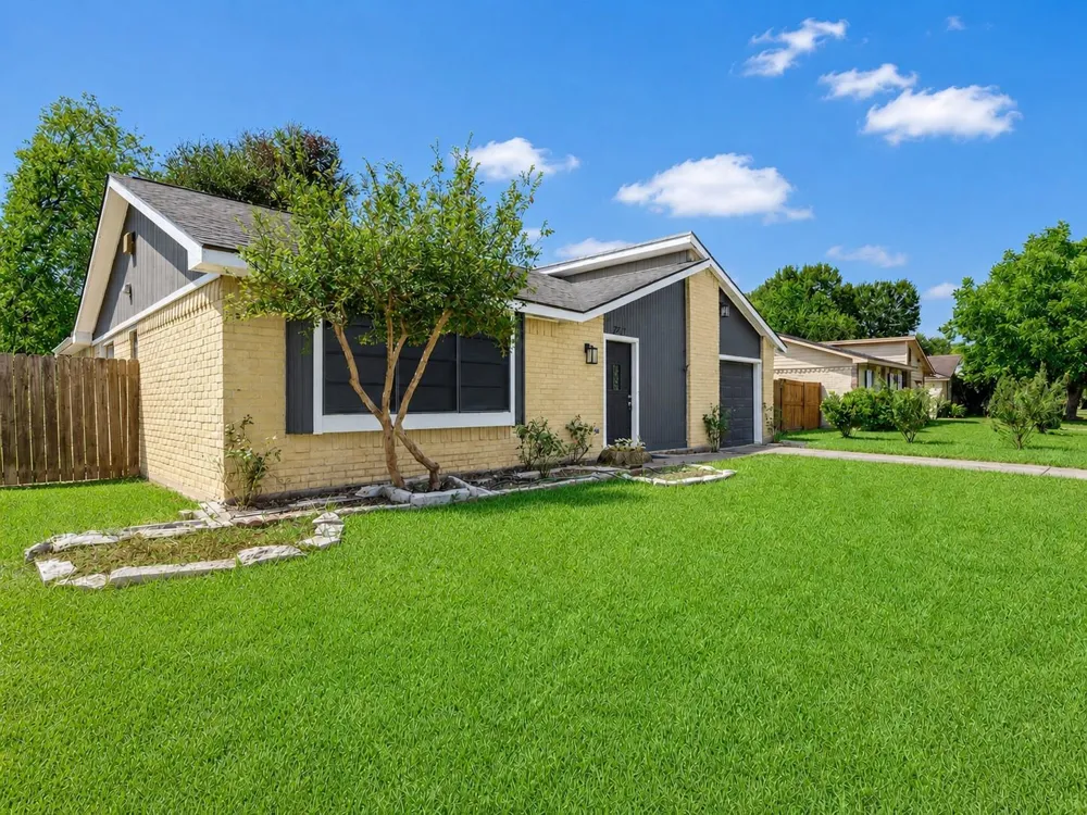 2711 Pheasant Creek Drive Sugar Land, TX 77498