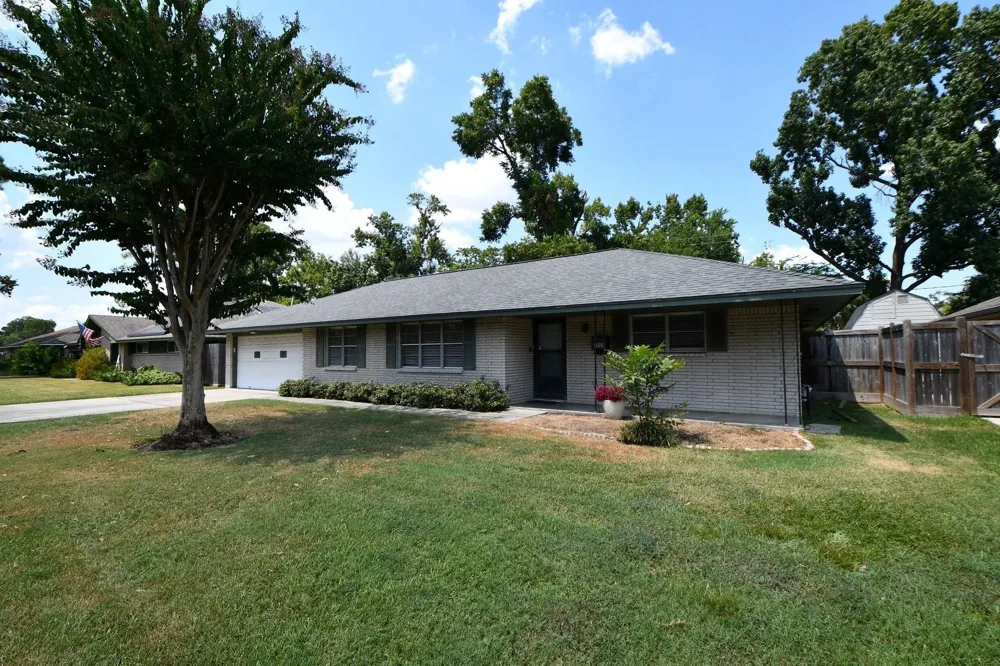 9006 Railton Street Houston, TX 77080