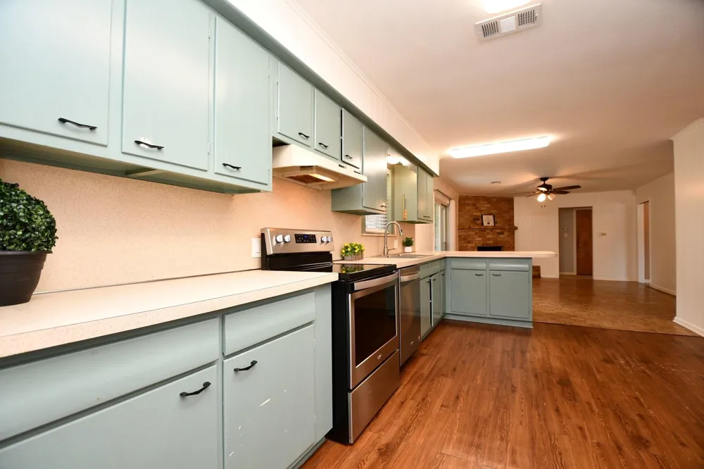 9006 Railton Street Houston, TX 77080